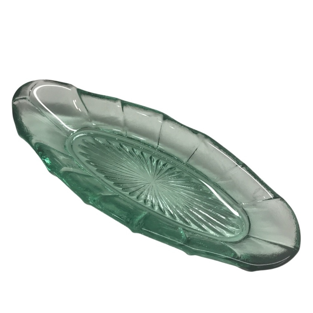 💕 Vintage Green Glass Relish Tray Starburst Cut Glass Pattern On Bottom